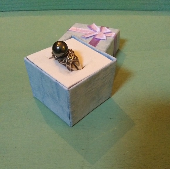 Sterling/925 AKOYA PEARL & MARCINITE Ring - Picture 2 of 7